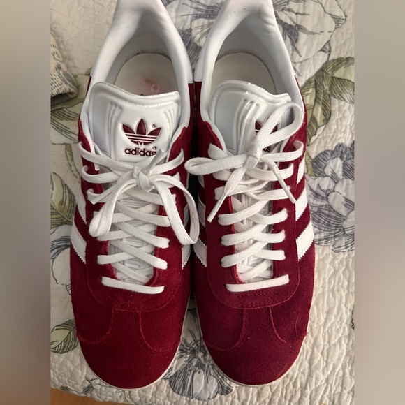 adidas Gazelle Collegiate Burgundy / White